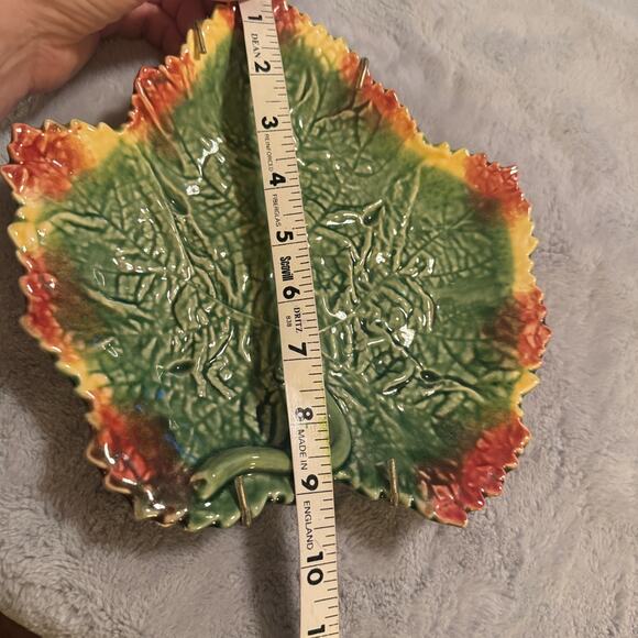 Bordallo Pinheiro Portugal Maple Leaf Plate Jay Willfred Andrea by Sadek - Picture 6 of 6